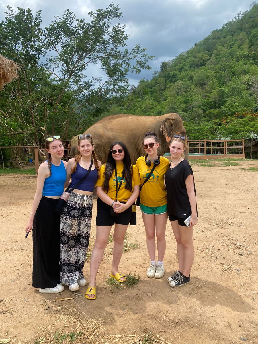 Having fun at the elephant sanctuary! #challengesabroad 🇹🇭