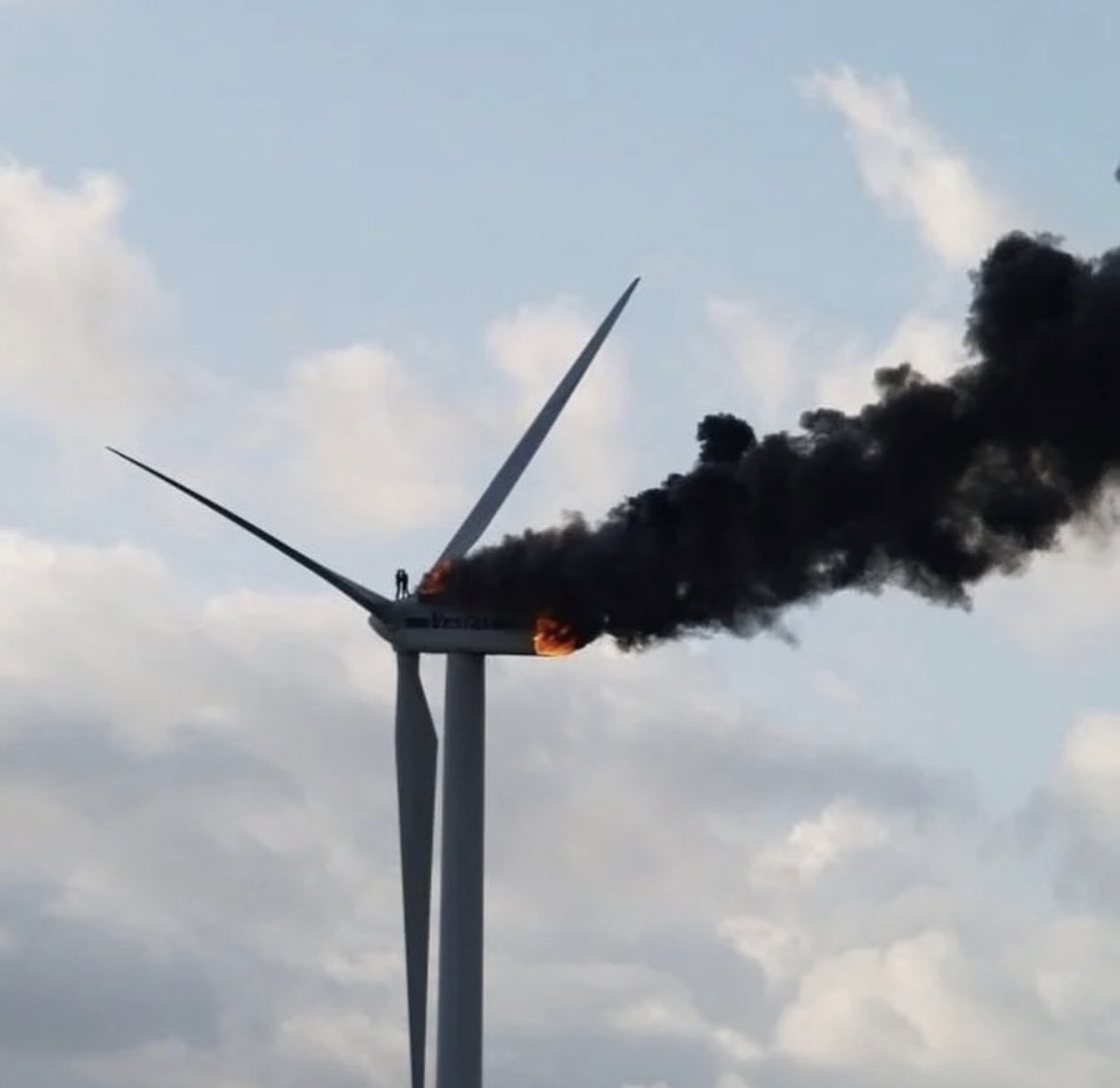 Two engineers, aged 19 and 21, were stuck on top of a wind turbine