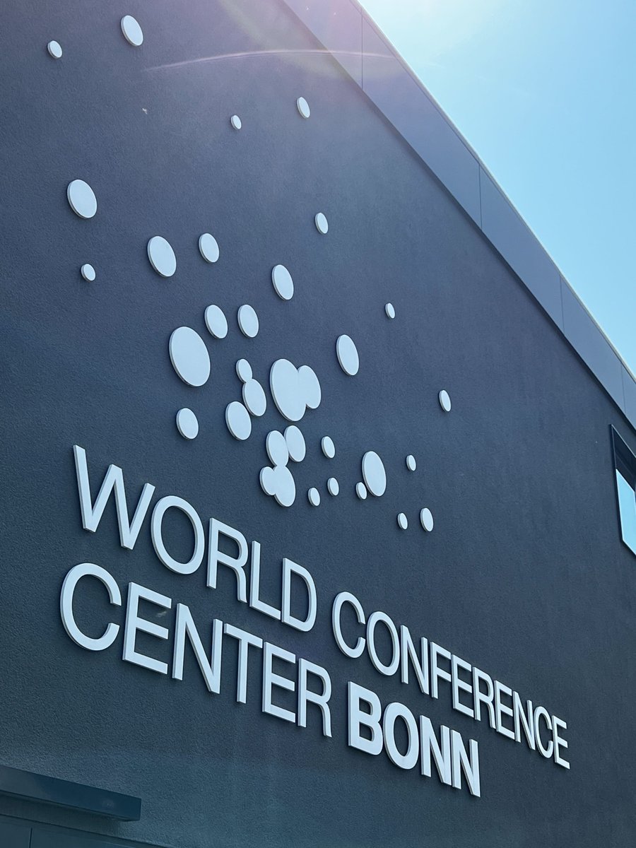 datadrivenlab's tweet photo. DDL student RAs Katherine Burley (@kburley_) &amp; Christian Chung (@cakc0717) are at the @UNFCC #BonnClimateConference this week, talking to stakeholders about climate data &amp; accountability! 

Read on to hear their reflections from the first few days of the conference⬇️ #SB58 https://t.co/Dt3QASWeKC