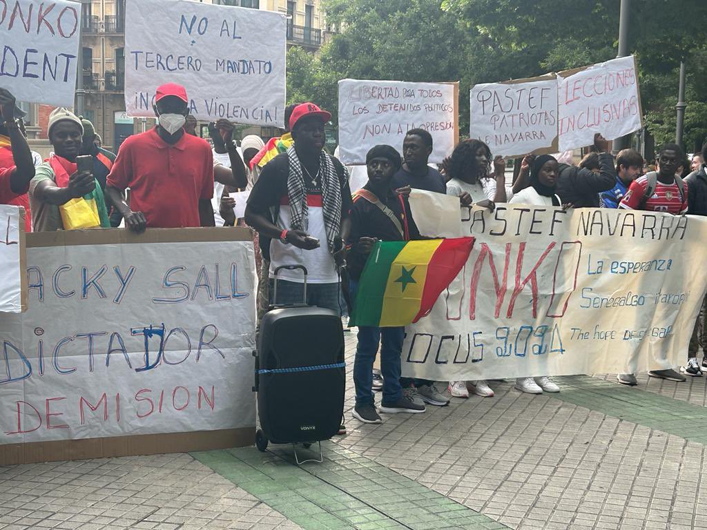 Mobilisation a Pamplona et Bilbao hier et aujourd’hui, pour dénoncer la dictature rampante du régime de Macky Sall. En attendant les 9 et 10 juin. 
#FreeSenegal