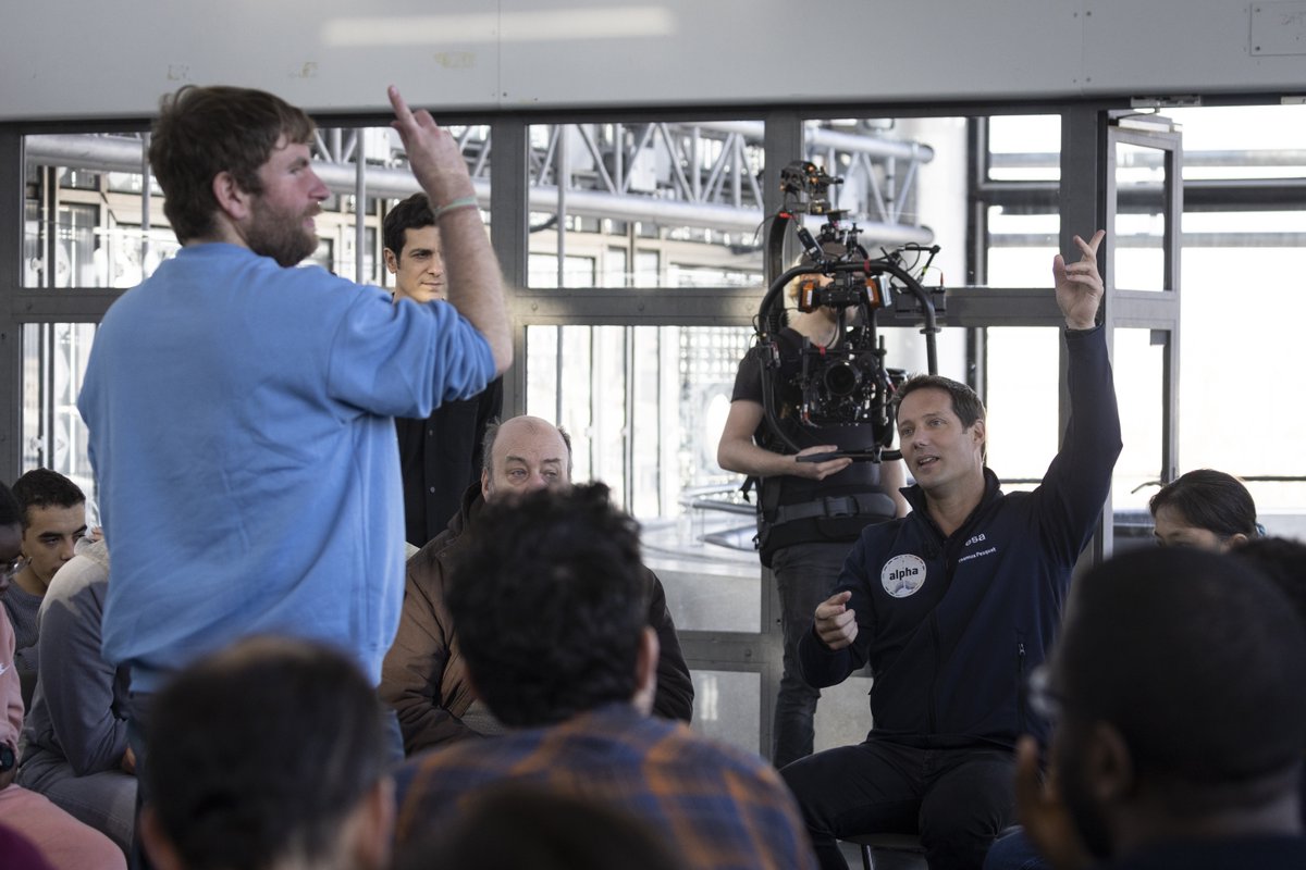 Pour la dernière émission de la saison, les journalistes du Papotin accueilleront Thomas Pesquet @Thom_astro ! Rendez-vous samedi 24 juin à 20h30 sur @France2tv pour Les Rencontres du Papotin. #LesRencontresDuPapotin 📷 © Elise Llinares