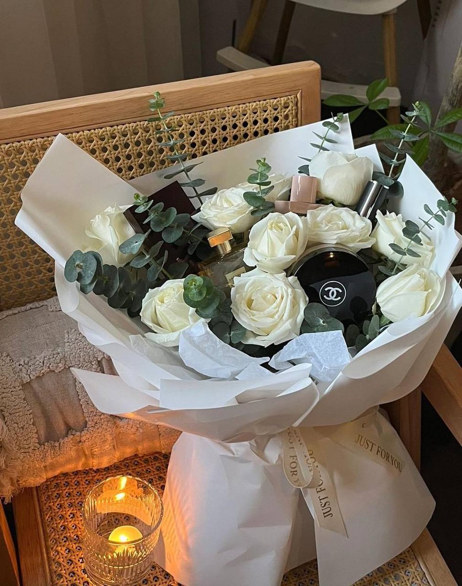 tcbsilzer's tweet photo. #receiving gift ❤️ https://t.co/LhSOD4ncU9