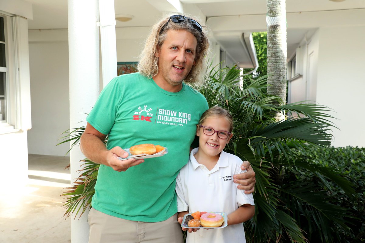 GSSstingrays's tweet photo. Our Grade 2 students were thrilled to share fun activities, gifts, and donuts with their dads, grandfathers, uncles, and special friends at this morning's Donuts with Dads gathering.
#gulfstreamschool #happyfathersday https://t.co/aCScgtxSxW