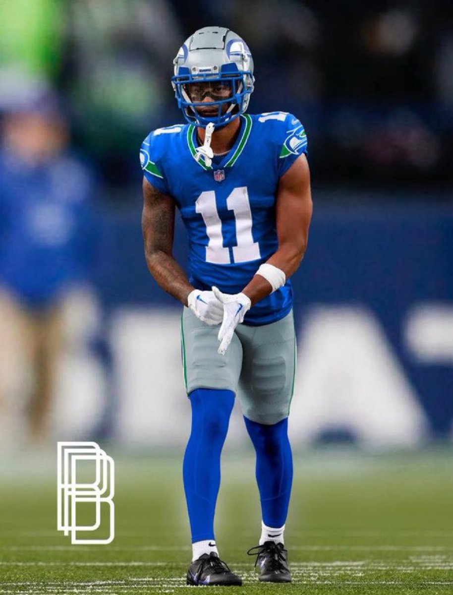 The Seahawks announced they will bring back their 90s-era throwback uniforms in Week 8 against the Cleveland Browns.

WEEK 8!!!! 🔥