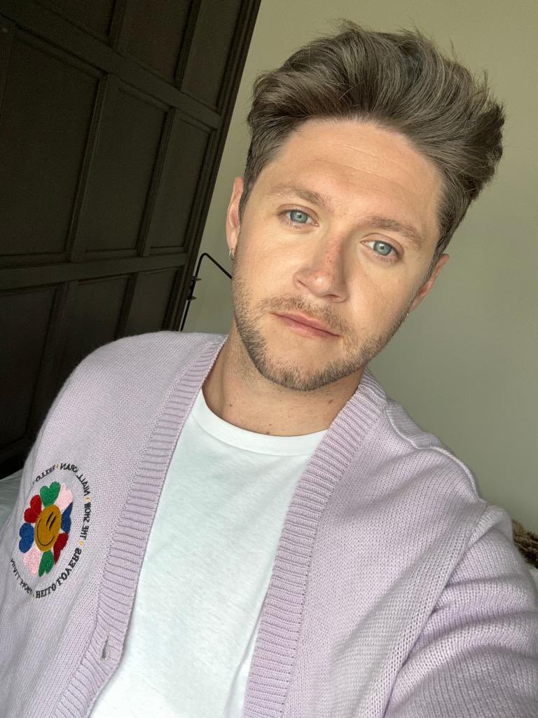 NiallOfficial's tweet photo. New lavender cardigan and diamond crewneck are up in the store now ! https://t.co/hslKRDE5zX https://t.co/fQ3UryfDDx