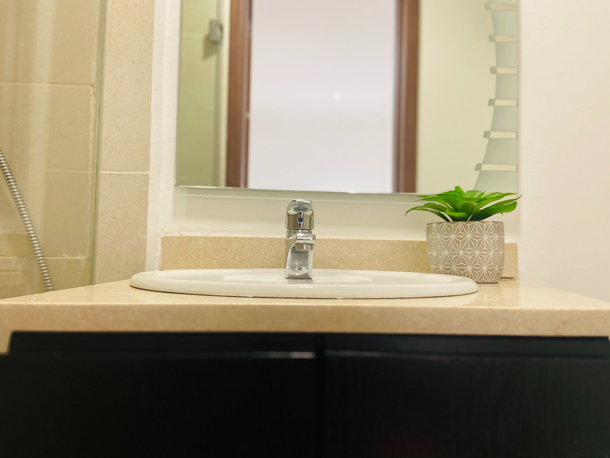 DevtracoGroup's tweet image. Palmers Place, located in the prime Airport Residential Area, is the first project by our subsidiary company, @Devtracoplus. The project depicts the excellence and luxury of the Devtraco brand. 
#devtracogroup #realestate #investmentproperty #ghana