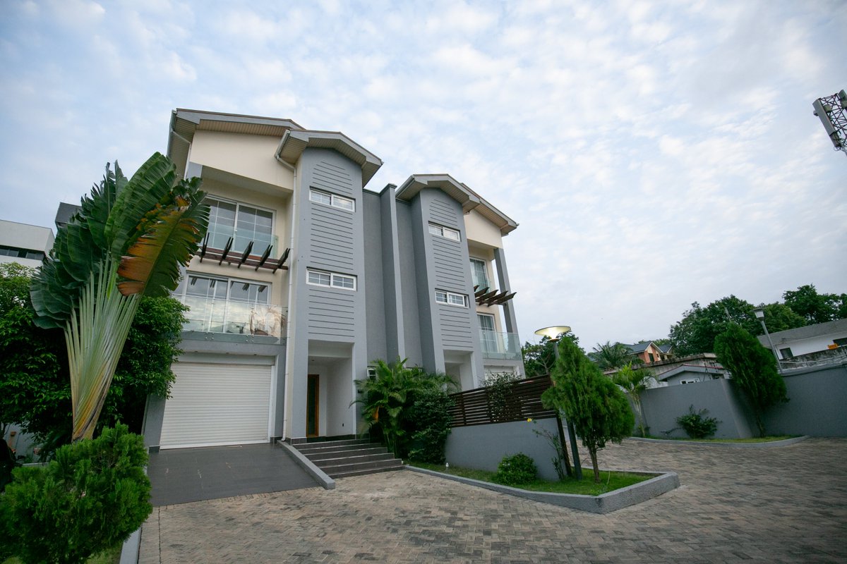 DevtracoGroup's tweet image. Palmers Place, located in the prime Airport Residential Area, is the first project by our subsidiary company, @Devtracoplus. The project depicts the excellence and luxury of the Devtraco brand. 
#devtracogroup #realestate #investmentproperty #ghana