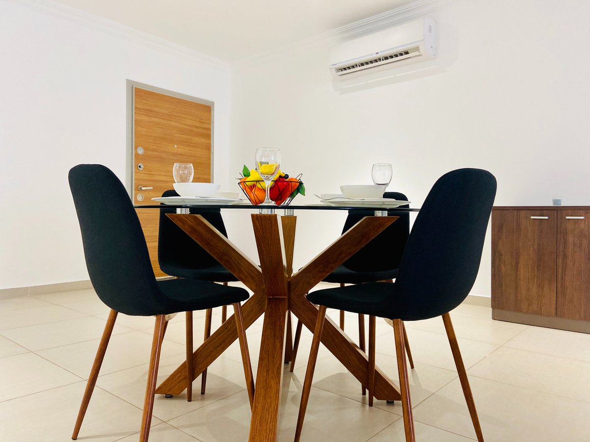 DevtracoGroup's tweet image. Palmers Place, located in the prime Airport Residential Area, is the first project by our subsidiary company, @Devtracoplus. The project depicts the excellence and luxury of the Devtraco brand. 
#devtracogroup #realestate #investmentproperty #ghana