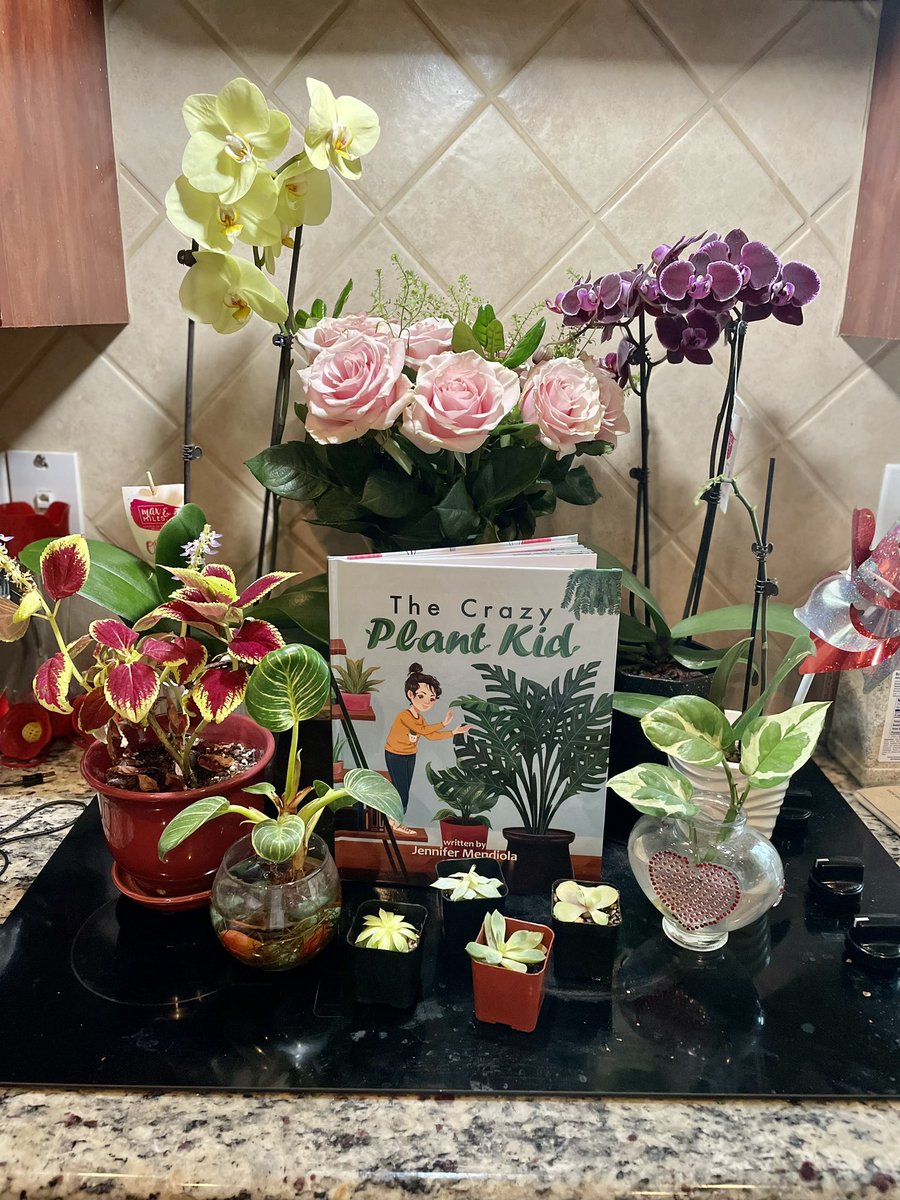 MrsTamiNeal's tweet photo. My hardback version of #the_crazy_plant_kid is in! It’s marvelous! Great for those that like #puns #alliteration #greatlesson #science of course #amazingillustrations #WritingCommunity #selfpublished https://t.co/9D3Bhtk546 https://t.co/Y8B5K9vJOa