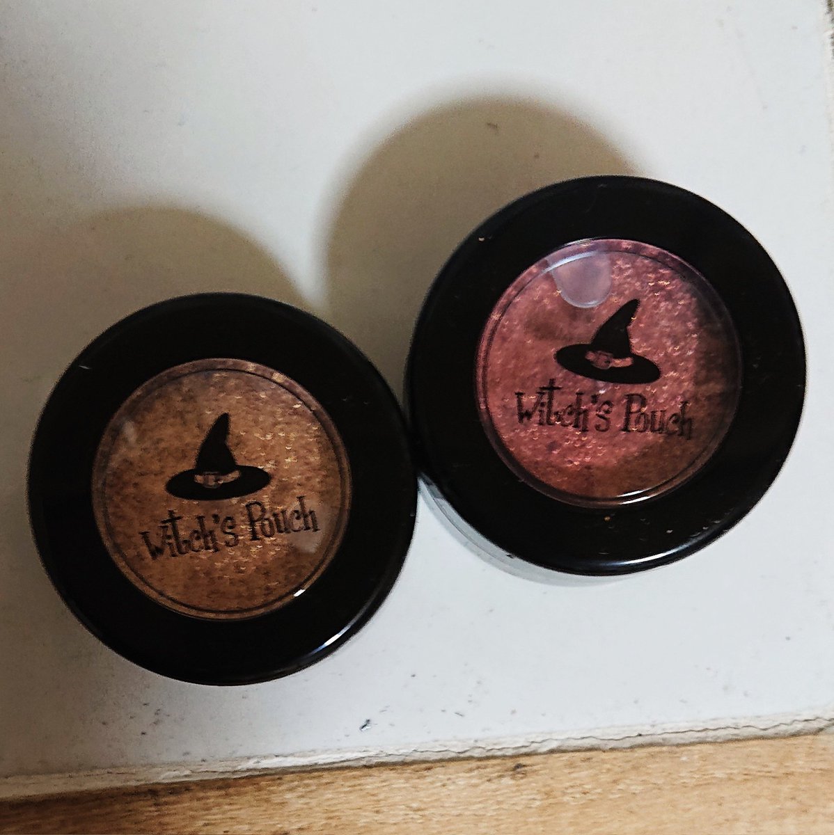 dqciccone's tweet photo. この韓国コスメ、プチプラだけど発色良くて重宝してる。
店頭でラスト1個を買えてラッキ~
(ネットでも売っているけど)✨
#witchspouch https://t.co/l8yWZNCYxt