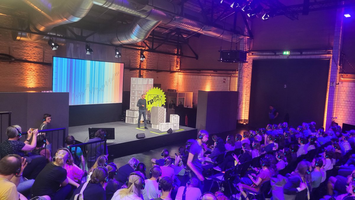 "Die #Erderwärmung durch fossile Energienutzung und Entwaldung ist seit Jahrzehnten belegt und gefährdet den Fortbestand der Zivilisation, wie wir sie kennen." PIK Forscher <a href="/rahmstorf/">Prof. Stefan Rahmstorf 🌏 🦣</a> auf der <a href="/republica/">re:publica</a>.