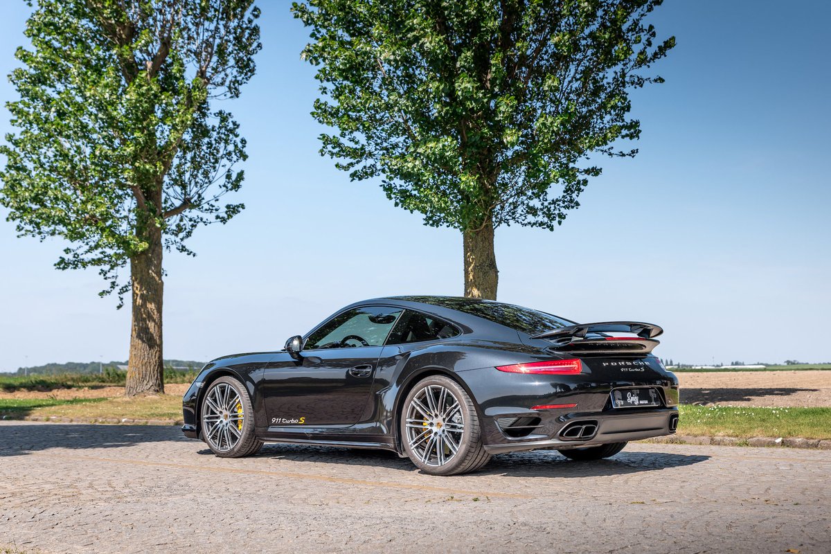 SpicyMotor's tweet image. 🚨 Nouvelle voiture en stock chez Spicy Motor 🚨

Porsche 991 Turbo S, Flat 6 Bi-Turbo 560ch
Année 2013, Noir Basalte Métallique 🏎️

0-100 Km/h en 2,9s, une vrai bombe sur route ! 

Disponible dès maintenant à la vente ! 

( Plus d&apos;informations : spicymotor.fr )