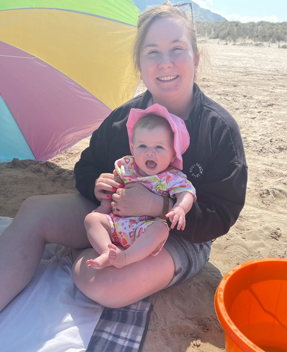 GraceShan21's tweet photo. Not every day of maternity leave looks like this but first time at the beach today and we loved it ⛱️☀️ https://t.co/Bdpp0kP02H