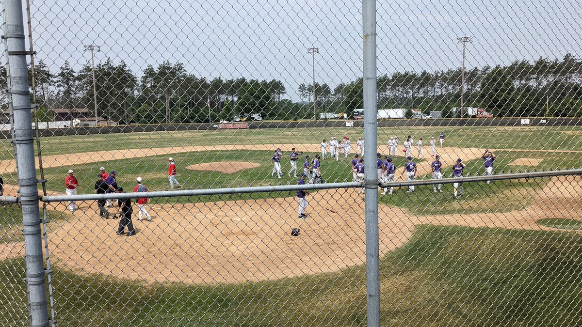 A dramatic finish sends @AltoonaRailsBa1 to the sectional final, @keatoncam5 knocks in a pair with a 2-run 1B to defeat @AOredockers 3-2 in 10 innings.