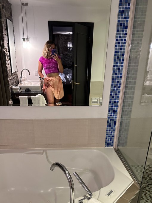 Discount on my V.I.P&rsquo;s content 🎁 https://t.co/yUycQotMPe Today until Thursday ⏳ https://t.co/IRW4NyF<a href="/tag/nightlife"class="tags"><span>#nightlife</span></a><a href="/tag/biking"class="tags"><span>#biking</span></a>