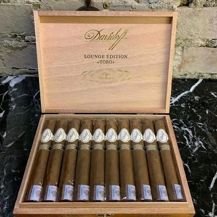 robert89486's tweet image. 