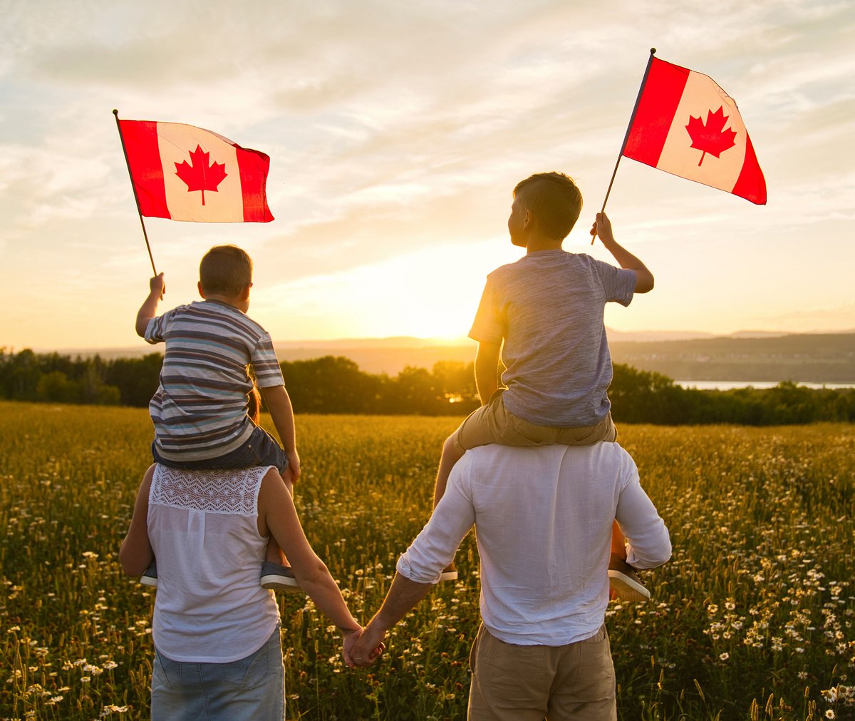 Canada Day in Ashburn! 🇨🇦🎆🌭🍔🍻🎉🍩 - mailchi.mp/royalashburngo… We are celebrating Canada Day, Ashburn Style and have teamed up with Silverfox Farms to bring families the best of everything we love about Canada Day! Come celebrate with us in Ashburn, ON!!