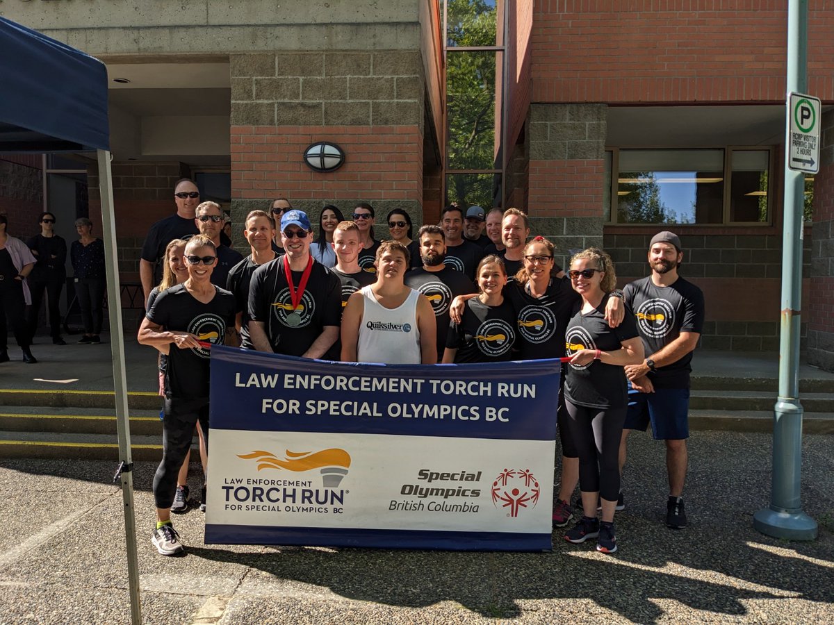 LangleyRCMP's tweet image. Thank you to everyone who donated and cheered on the runners at the 2023 Law Enforcement Torch Run! 

Funds raised will support Special Olympics BC athletes.

#langley #rcmp #langleyrcmp #langleypolice #bcrcmp