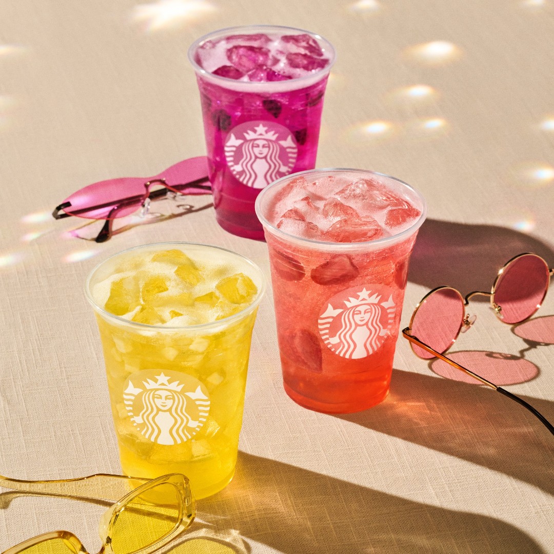 The perfect treat for a hot summer day..
Starbucks Refreshers® Beverages 🧊
Available at the Campus Store Starbucks ☀️