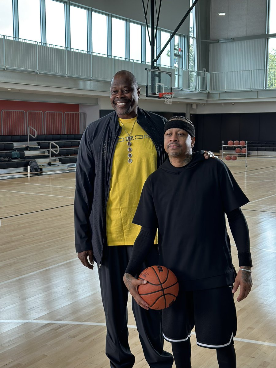 Having fun with fellow @GeorgetownHoops legend @alleniverson while filming for @DraftKings