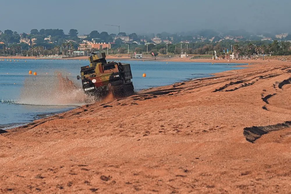 Fx9UUFSX0AAXp4i?format=jpg&name=medium