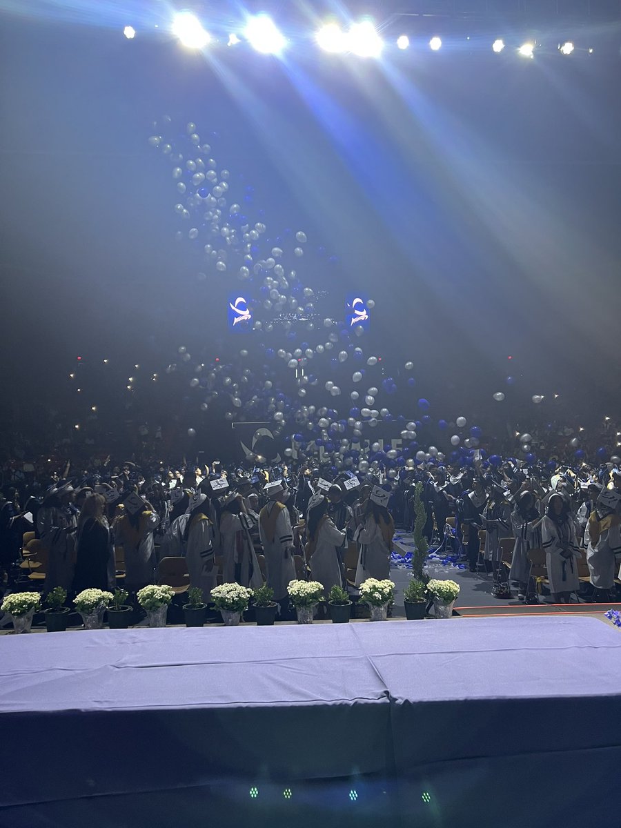 Being a school board member @YsletaISD is such an honor, one of the most memorable moments is graduation! Congratulations 2023 graduates, thank you to our amazing faculty andto our parents for choosing Del Valle High#OFOD