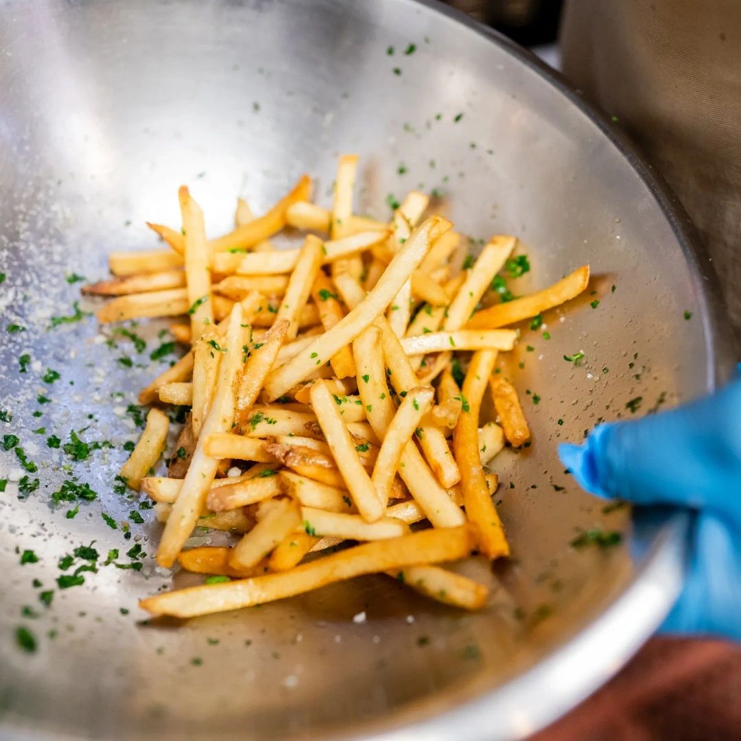 We can't imagine our frozen treats without a side of french fries to dip in them! Thank goodness Frédéric Krieger invented them. Pick a variation from our menu and get munching!