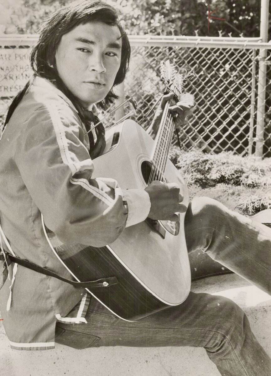 Inuvialuit musician Willie Thrasher (b. 1948), photographed in Toronto in 1975.
#IndigenousHistoryMonth

Photo: Ernie Combs | © Toronto Star Archives