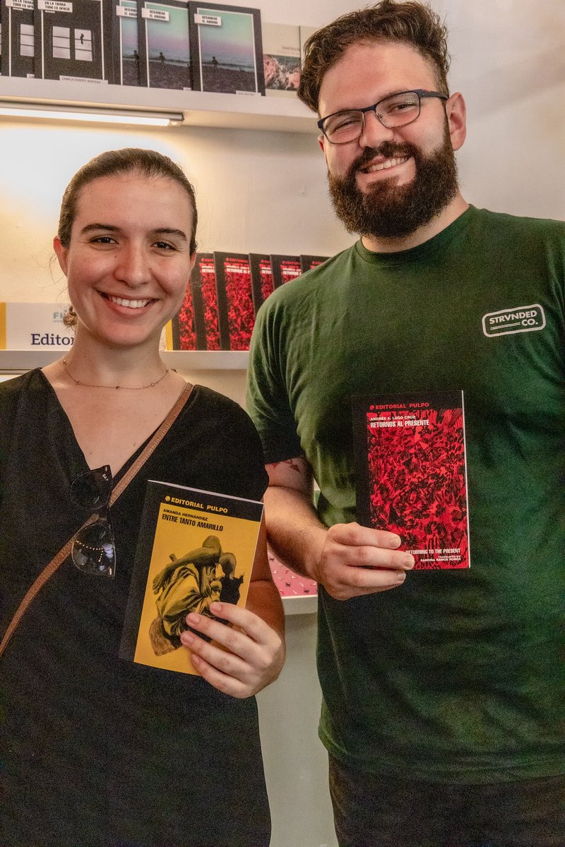 EditorialPulpo's tweet photo. En Librería y Editorial Pulpo asistimos a nuestros clientes para ayudarles a conseguir su próxima lectura. 🙌🏻

¡Visítanos! Hoy martes estaremos de 1 a 6 Pm. 

📍 Primer piso de Santurce Pop frente a Oye Records. 

📸 @j4dphotostudio https://t.co/E2iTLgg0wz