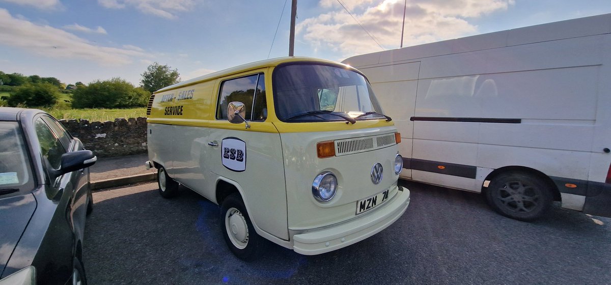 This is just about as cool as it gets! #vw @VW @VolkswagenIE #t2 #baywindow #ESB