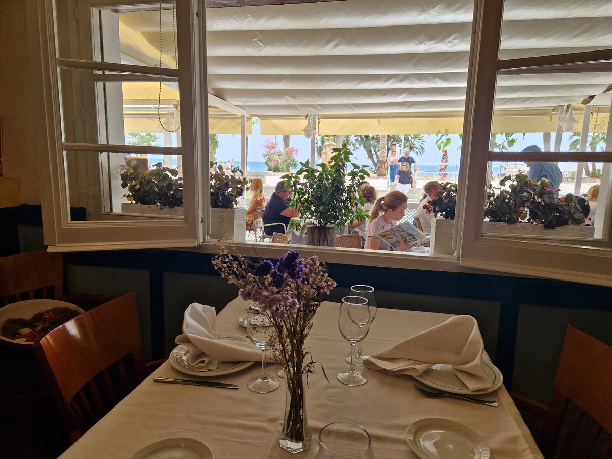 MN_rest's tweet image. Ja tenim més aprop el cap de setmana i la festa del Corpus 🌸🪷💐
restaurantmarenostrum.com/ca/blog/el-cor…