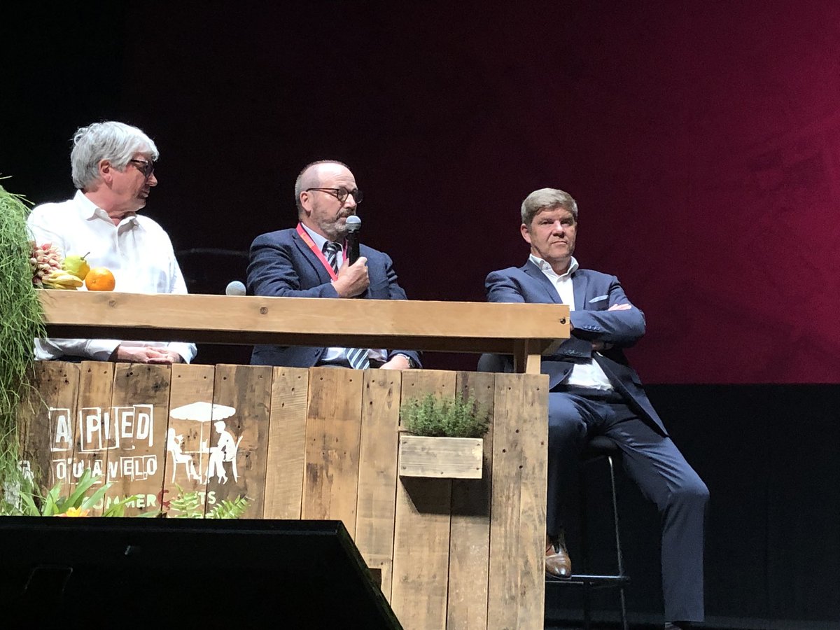 CGAD_france's tweet image. Assises nationales de @MonCentreVille à @Valenciennes_ « savoir-faire des métiers de bouche au cœur de la dynamique de nos marchés » avec notamment C Teyssedre @SaveursCommerce C Martin @cnbpf JR Dumas @confboucherie C Maret @Fromagers @rigaud_laurent @CMA_HdF M Rubin Marche de F