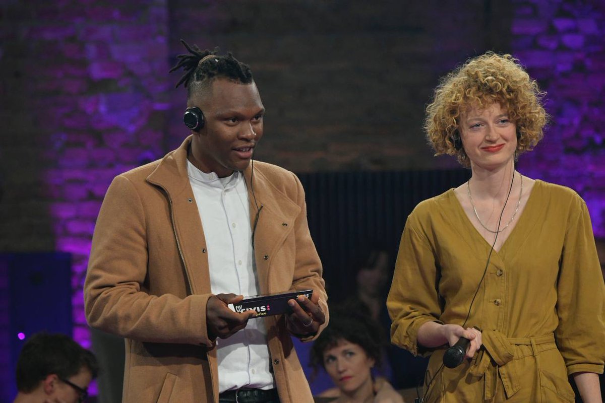 Der CIVIS VIDEO AWARD Social Media Formate geht an Katz Laszlo und Mohamed Bah für die Folge: „Mohamed“. Glückwunsch!
<a href="/kzlvh/">Katz Laszlo</a> <a href="/EuropeansPod/">The Europeans</a> <a href="/MrNiceGuy_224/">Mohamed Bah</a> <a href="/AreWeEurope/">Are We Europe</a> 

#civis2023 Foto: CIVIS/ Oliver Ziebe