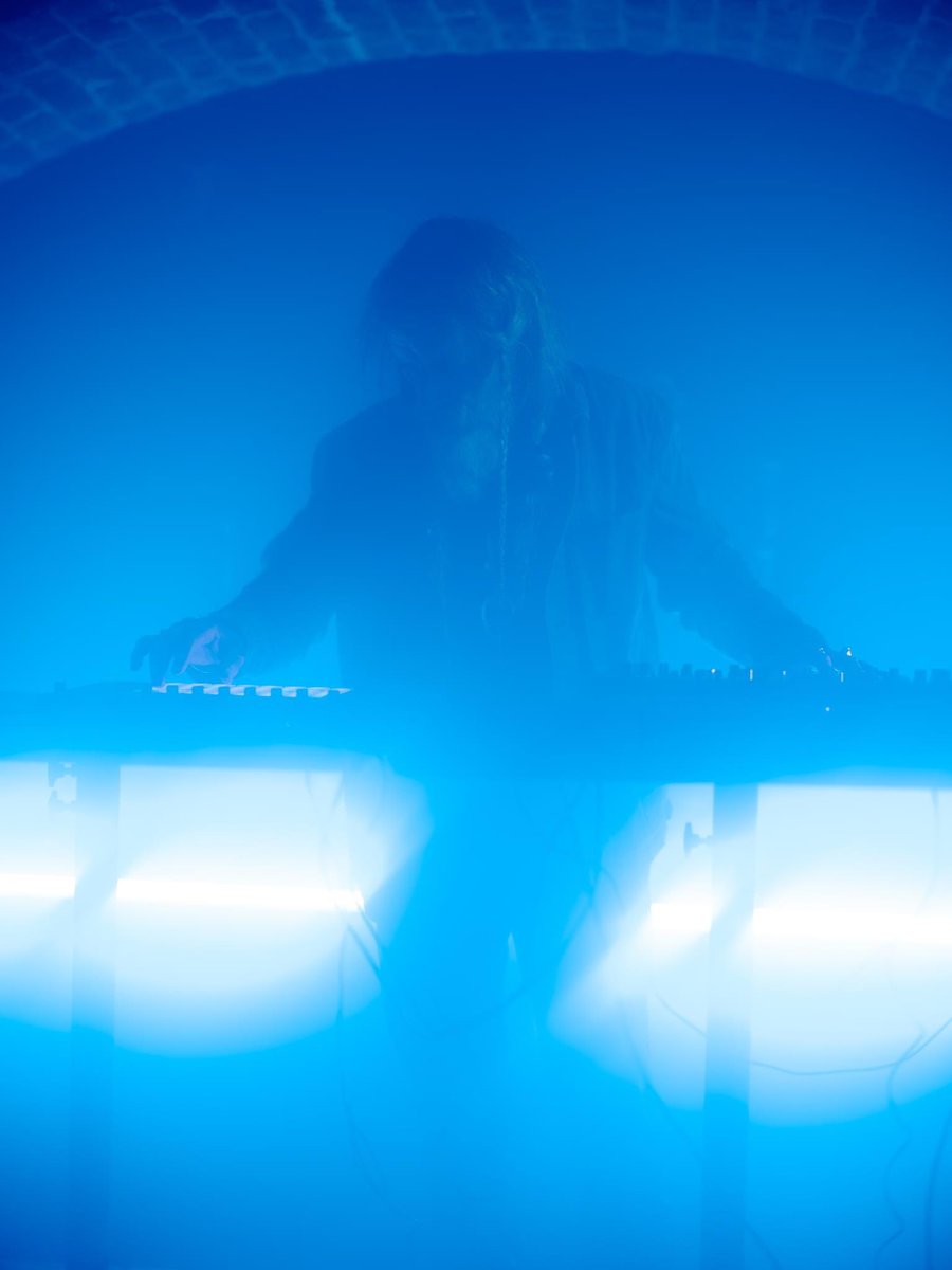 Preview! 22/06/2023: <a href="/CJ_Chaplin/">Christopher James Chaplin</a> performing "Patriarchs" live at The Studio, National Concert Hall, Dublin, Ireland. Tickets: shorturl.at/bszKO

Stream Patriarchs: christopherchaplin.lnk.to/Patriarchs
Patriarchs LP: christopherchaplin.bandcamp.com/album/patriarc…

photo © Tim Cavadini