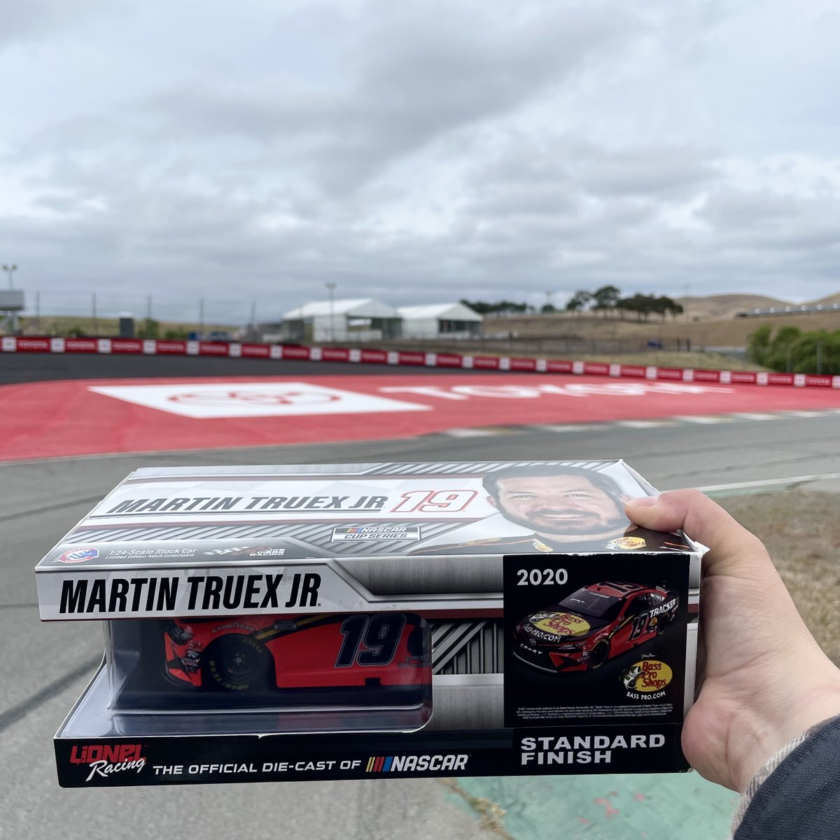 RaceSonoma's tweet image. RT + FOLLOW for a chance to win this limited edition @MartinTruex_Jr diecast!

*winner selected on 6/19 via DM by the official @RaceSonoma account.