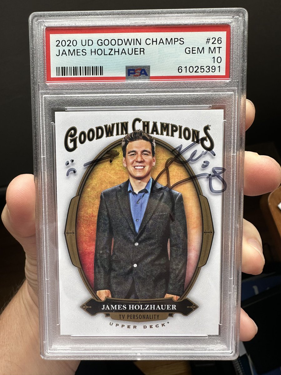 2BMatHerman's tweet photo. Went to a taping of @Jepordy_ and got the GOAT @KenJennings to sign a card of his and he signed a card of @James_Holzhauer 🤣, #whodoyoucollect https://t.co/CyvLujxMW3