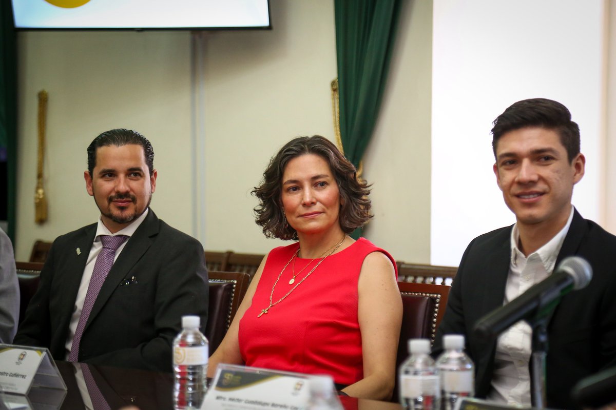 itaipbcs's tweet photo. El #ITAIBCS a través de la Comisionada Presidenta, Dra Rebeca Buenrostro asistió al Supremo Tribunal de Justicia del Estado de Jalisco para firmar el acuerdo como testigo del convenio para compartir el software Eliminador de Datos #ELIDA que desarrolló el #STJEJ. https://t.co/B0lCSAGyZk