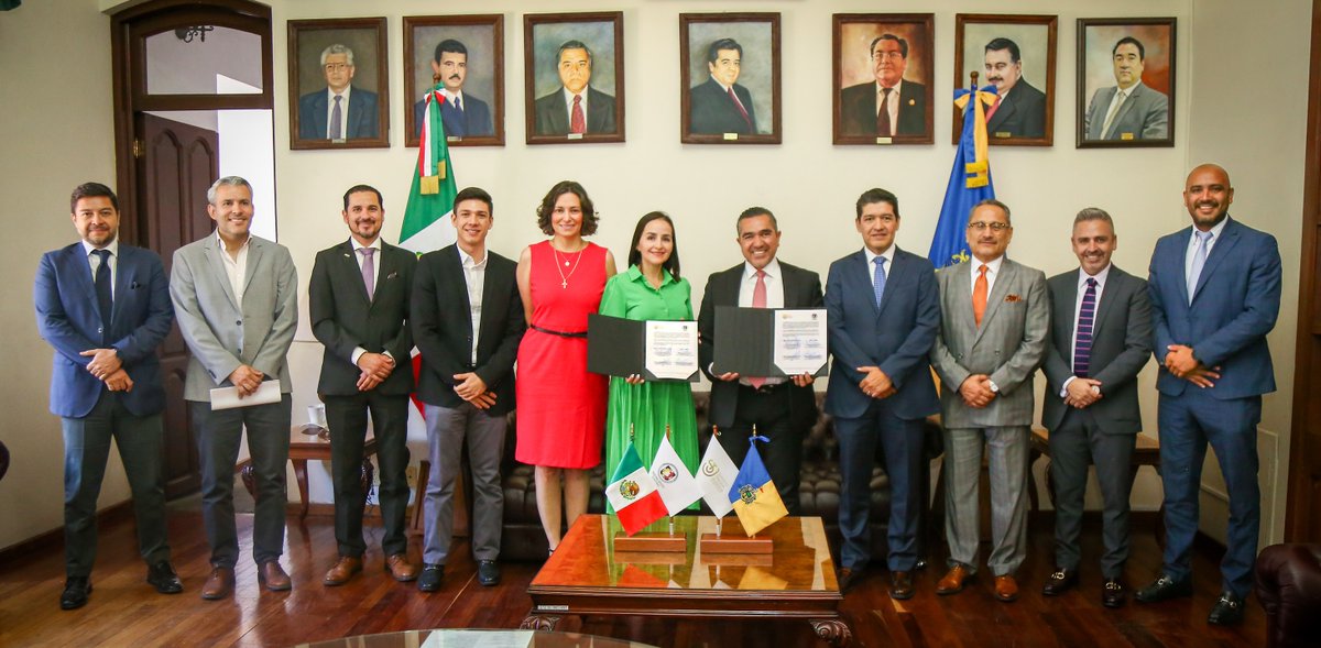 itaipbcs's tweet photo. El #ITAIBCS a través de la Comisionada Presidenta, Dra Rebeca Buenrostro asistió al Supremo Tribunal de Justicia del Estado de Jalisco para firmar el acuerdo como testigo del convenio para compartir el software Eliminador de Datos #ELIDA que desarrolló el #STJEJ. https://t.co/B0lCSAGyZk