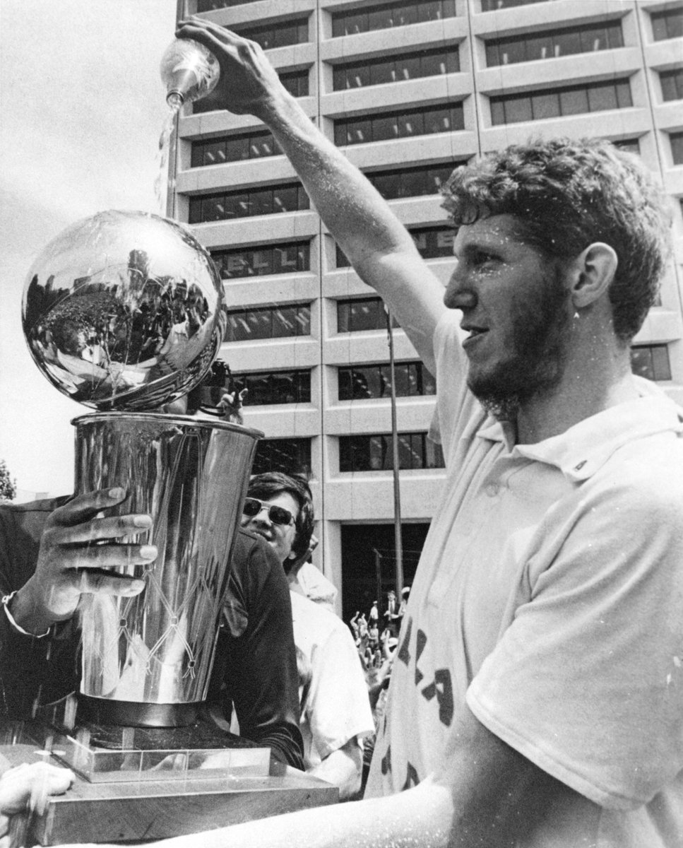 trailblazers's tweet photo. June 6, 1977 - #RipCity celebrates Portland's NBA Championship 🏆 https://t.co/Wl9UJNWd1Y