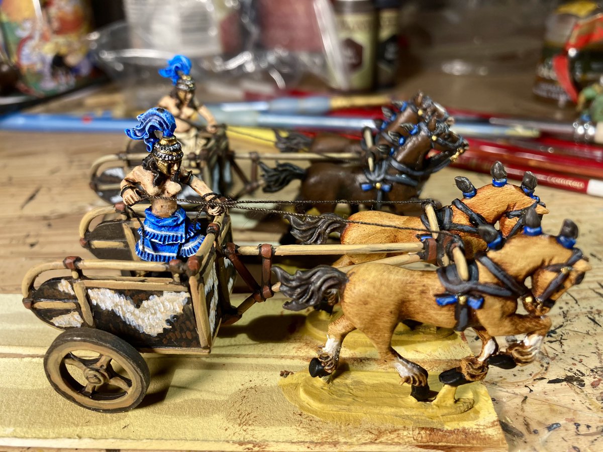 Putting reins onto chariots seems like a brilliant idea until you have to actually do it! 😀 @LucidEyePublish Amazon chariots #28mmminiatures #28mmwargaming #trojanwar #mogsymakes