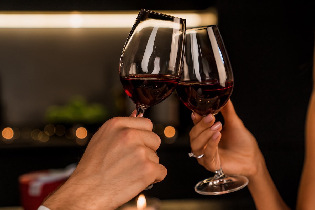 Uncork and toast to 75 years of Shore Lodge with our Sip, Sip, Hooray Package! 🍷Enjoy a one-night stay, receive two Shore Lodge wine tumblers, and indulge in a complimentary bottle of wine – picked out by our in-house sommelier. 

To book, visit: ow.ly/rloc50OFWpy. ←