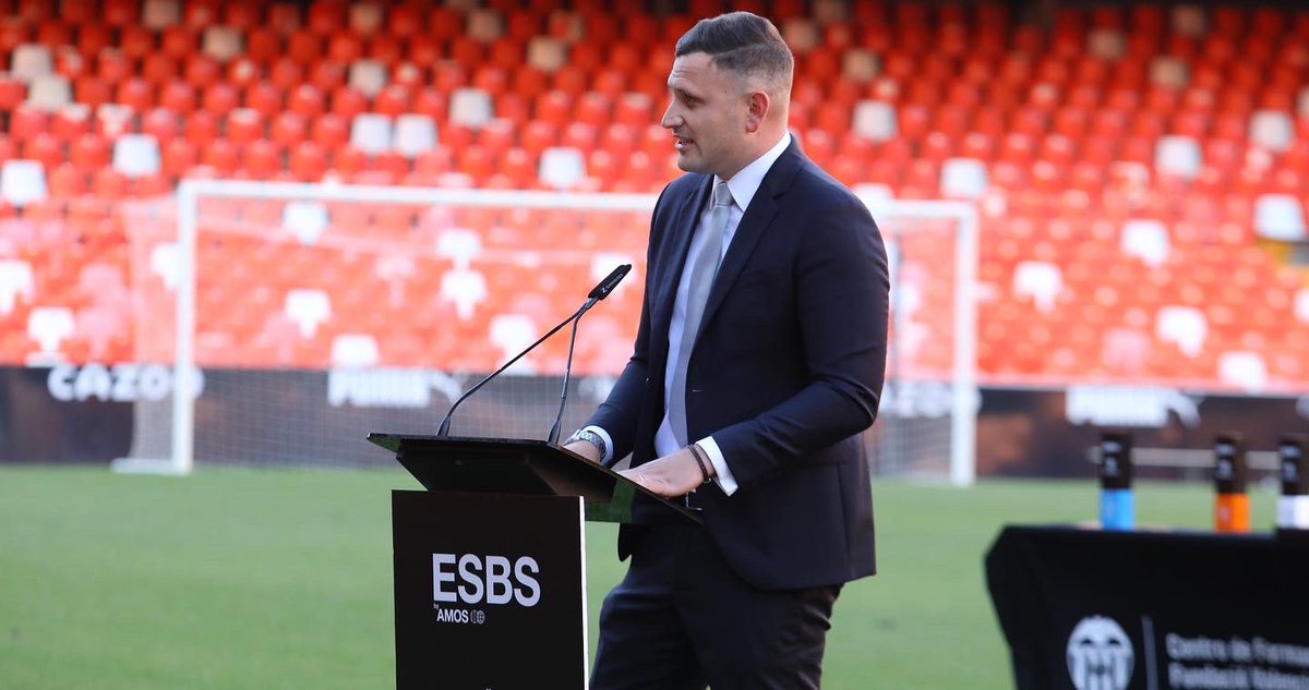 esbs_sport's tweet image. ¡Enhorabuena graduados!
Terminamos un curso académico especial, lleno de viajes, experiencias, experiencias y por supuesto, con muchos amigos para el futuro.

P.D.: 4 fotos para resumir algo tan especial es quedarse corto. 

#esbsMISM
#esbsgraduation2023
#mbavalenciacf