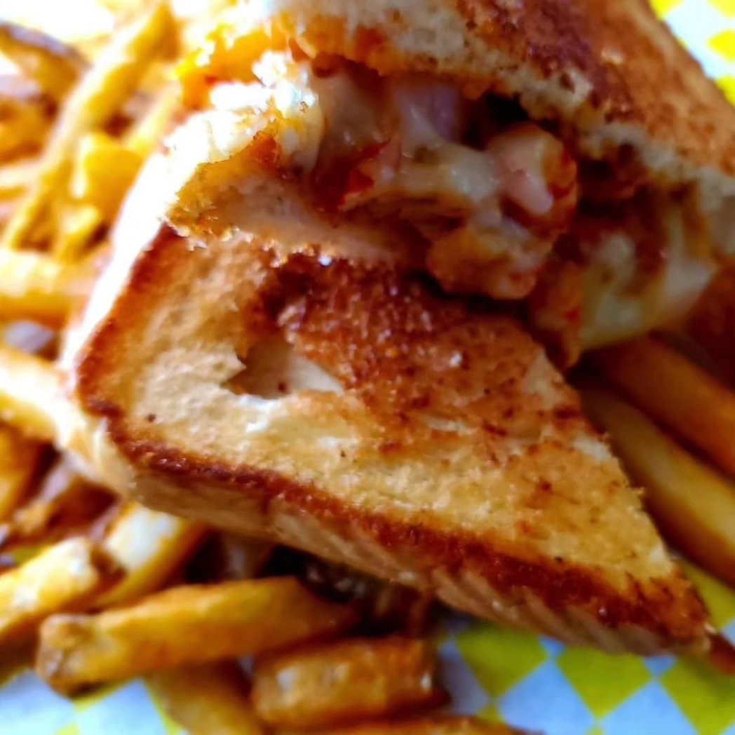 BitesNola's tweet photo. This Week's Schedule 
Check us out ⚜️⚜️
6/7 5p to 830p 
Cortland Walker Ranch 
12803 West Ave, San Antonio, TX 78216
6/8 4p to 7p
Cibolo Grange Market 
413 N Main St, Cibolo, TX 78108

6/9 4p to 10p
Sun Retreats Texas Hill Country 
131 Rueckle Road  New Braunfels, Texas  78130 https://t.co/B9aS6h8Adv