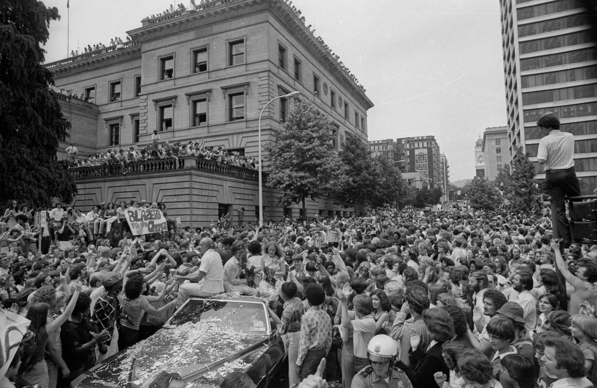 trailblazers's tweet photo. June 6, 1977 - #RipCity celebrates Portland's NBA Championship 🏆 https://t.co/Wl9UJNWd1Y