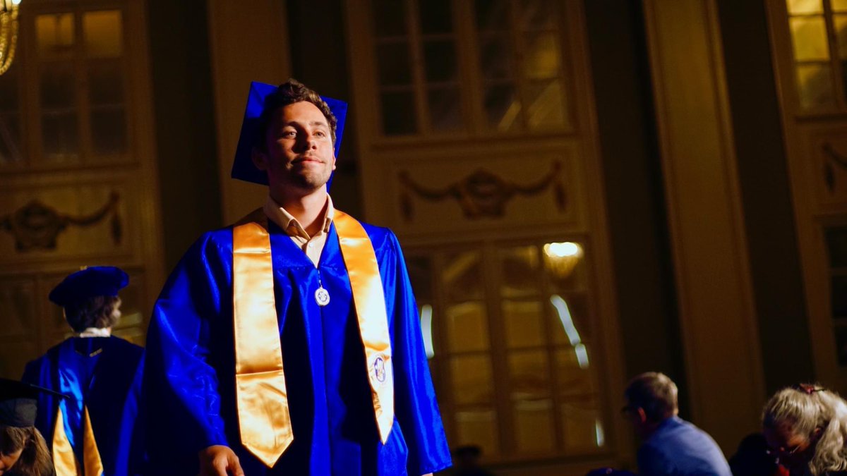 SpaldingMSOC's tweet photo. 🎓 𝙃𝙖𝙩𝙨 𝙤𝙛𝙛  to our 2023 @SpaldingU graduates! #SUMS #Graduation2023 #crossingthefinishline https://t.co/h9cYpywqUv