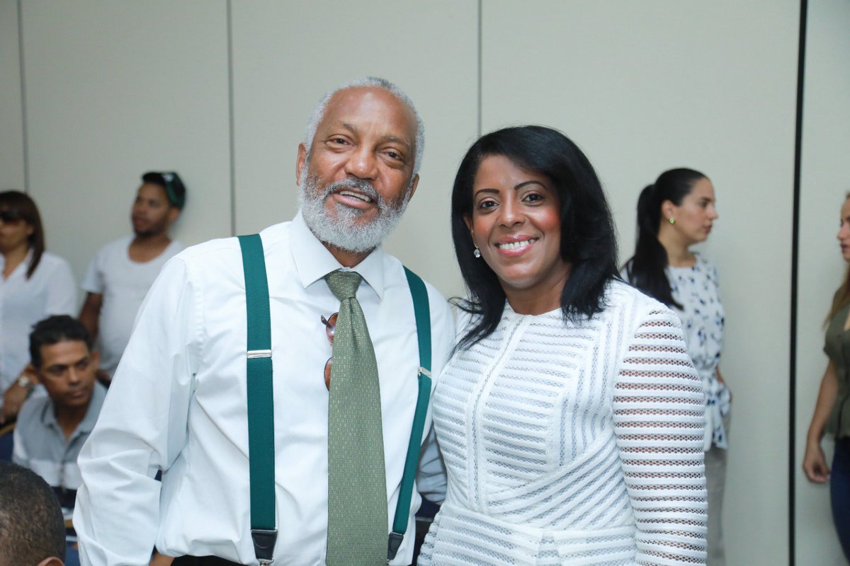 JasminP26829712's tweet image. Esto va creciendo, cada día se suman nuevos miembros a @FPcomunica y Santiago de Los Caballeros tendrá el mejor senador @demostenesm.

#FelizMartesATodos #Elecciones2024 #ElMejor #Para #Senador #RumboADosMillones #VamosConTodo