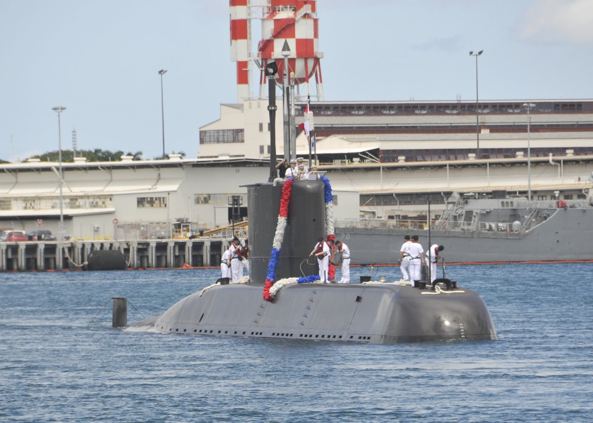 🇺🇸🤝🇰🇷 #SubTuesday
1⃣ #OTD in 2017, #USNavy Los Angeles-class submarine USS Cheyenne (SSN 773) arriving at Busan 
2⃣ #OTD in 2014, #ROKNavy Jang Bogo-class submarine Lee Sunsin (SS 068) arriving at Pearl Harbor