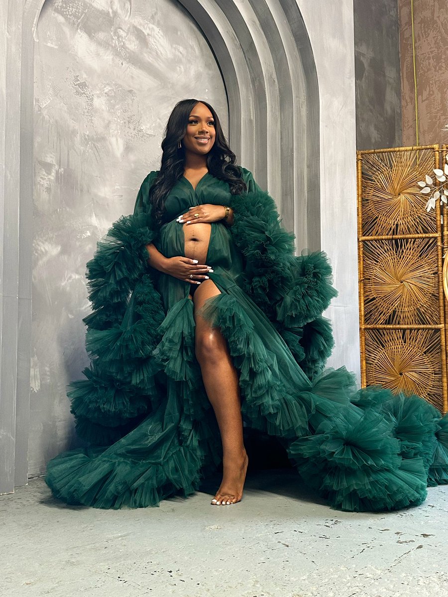 Shuntaeee_'s tweet image. A Mother 🧸💚🥹🤰🏾