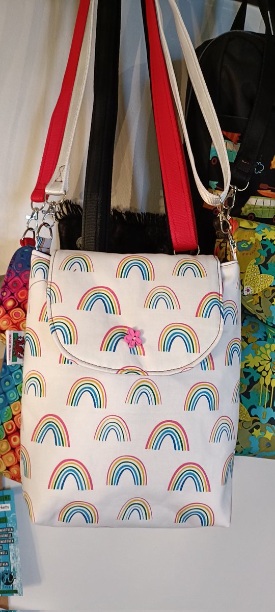 janebaker82's tweet photo. That will do for today ... A bonus rainbow bag!!! So that's 6 bags and 1 backpack. Mischievous Cow Events Wool Museum Vintage & Makers Market
Foxglove Fabrics Carmarthen #craftbags #handmade #Pride #pridemonth #ecobag #repurpose #handmadegifts https://t.co/U47suEXh7B