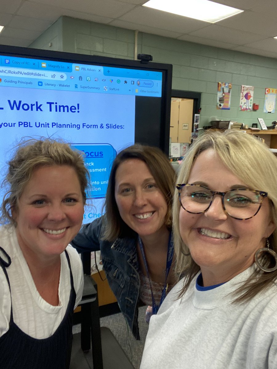 KaraKGray's tweet photo. PBL work time…excited for our fun, new ideas! 📚
#summerlearningselfie
#DolphinDaysofSummer
@DixieMagnet https://t.co/ptnHfG19Qv